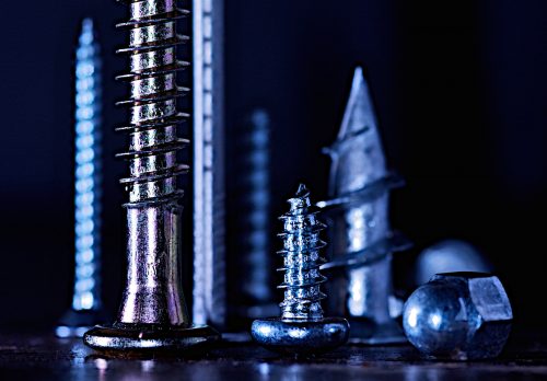 Șuruburi, cuie și alte elemente de fixare